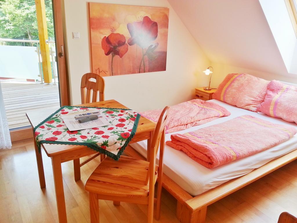 Bed and Breakfast Gastehaus Zur Schonen Aussicht Spitz an der Donau Pokój zdjęcie